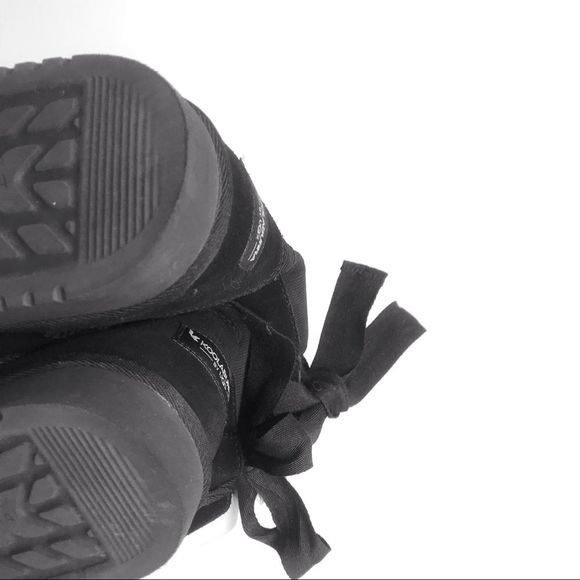 Koolaburra UGG Womens Andrah Tie Back Black Suede Sheepskin Boots Mid-Calf Sz. 8 - Picture 13 of 16